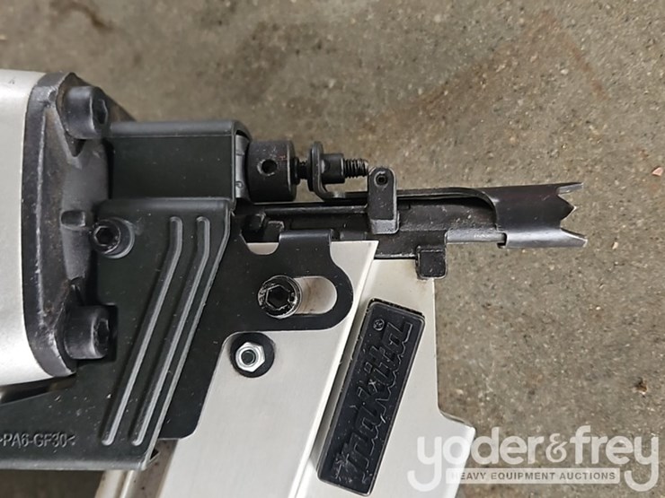 makita-an924-3-1/2"-framing-nailing,-reconditioned-image-11