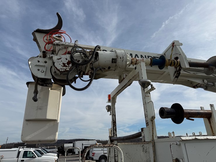 international-4400-image-12