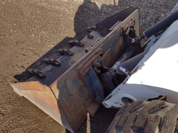 bobcat-s220-image-17