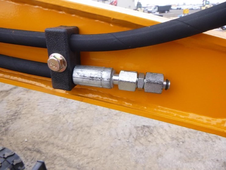 2025-vicsec-vc15-hydraulic-excavator-image-13