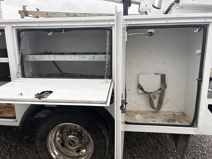 ford-f450-xl-image-16