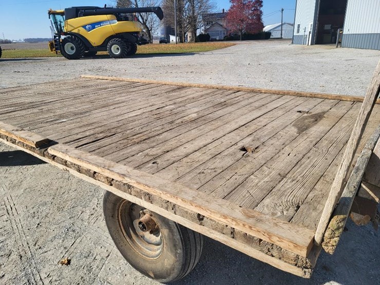 hay-wagon-w/running-gear-image-16