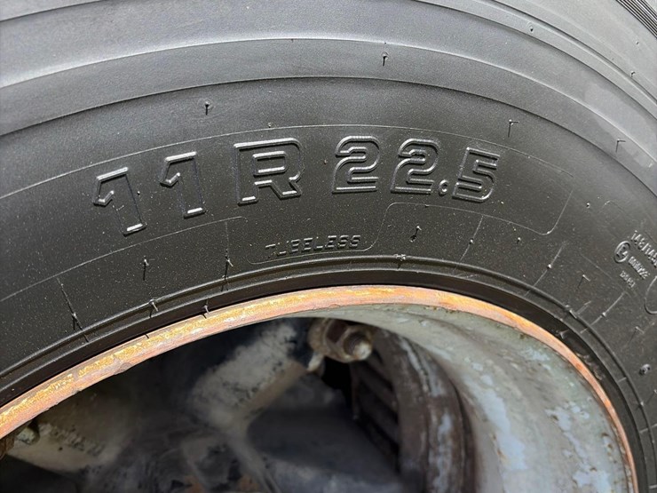 international-s1900-image-8