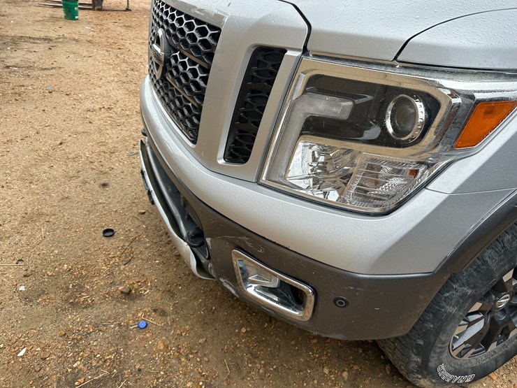 2019-nissan-titan-image-33