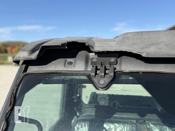 john-deere-gator-xuv-835m-image-6