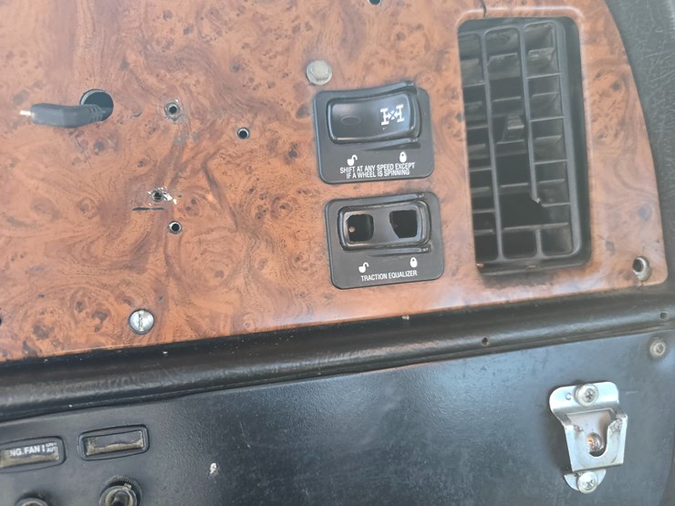 peterbilt-357-image-85