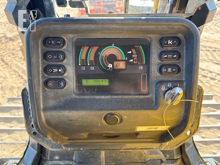 komatsu-d51pxi-22-image-31