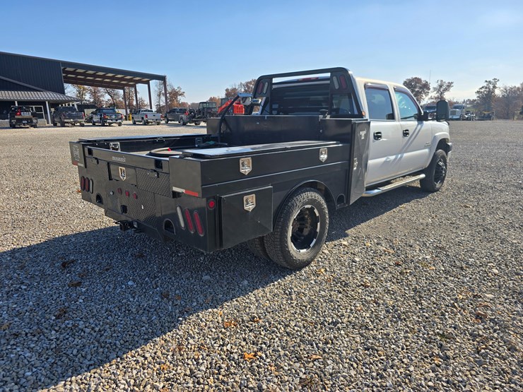 chevrolet-silverado-3500-image-25
