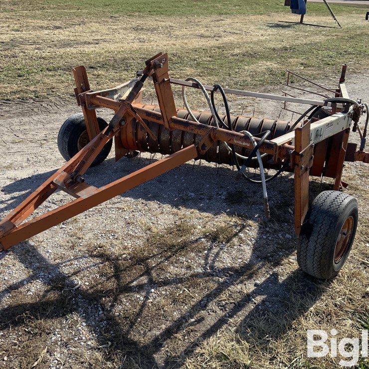 A&L 2010 Hay Fluffer