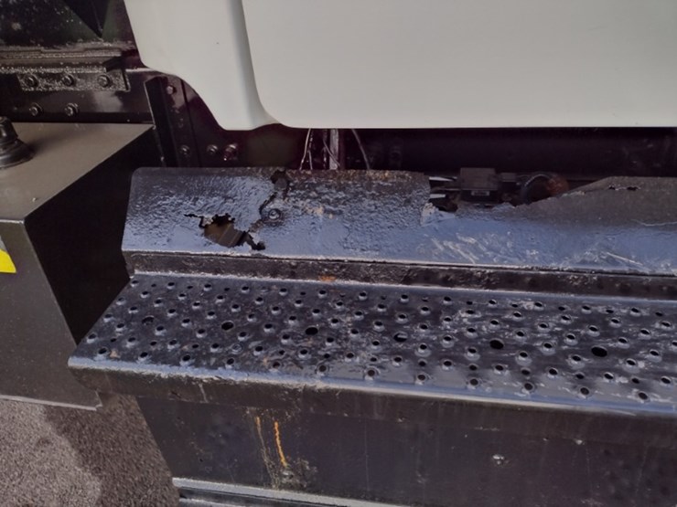 freightliner-m2-106-image-33