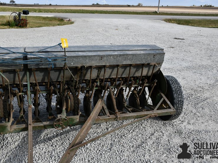 john-deere-b-image-10