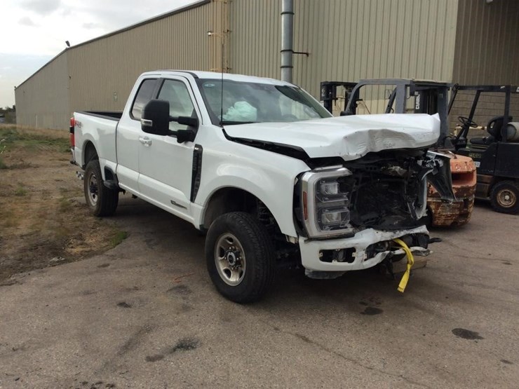 2024-ford-f250-image-3