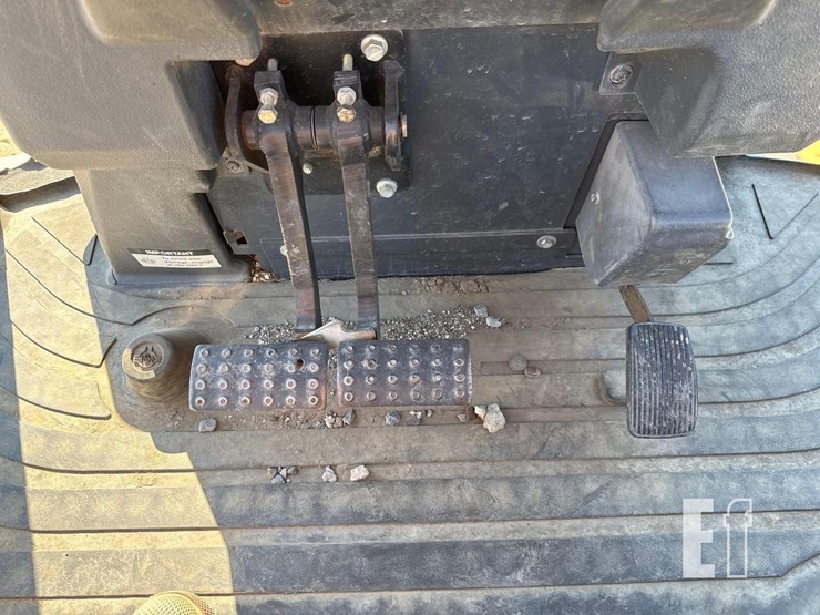 2016-deere-310sl-image-26