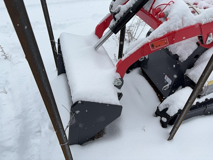 new-agt-ysrt14-mini-track-loader-image-11