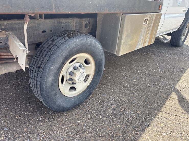 2006-chevrolet-2500hd-image-6