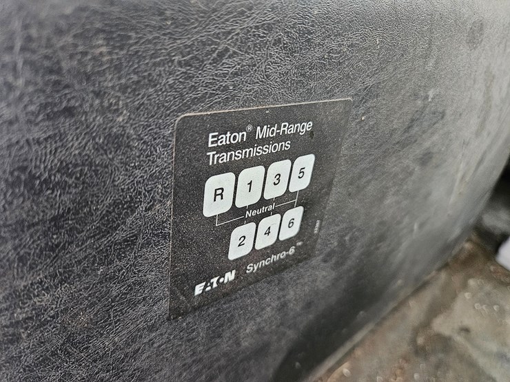 international-durastar-4400-image-60