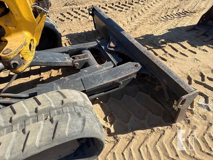 2019-caterpillar-305.5e2-cr-image-15