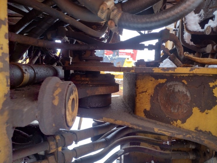 caterpillar-it24f-image-30