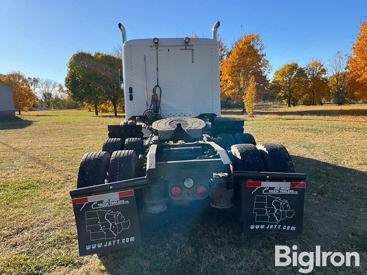 freightliner-122sd-image-6