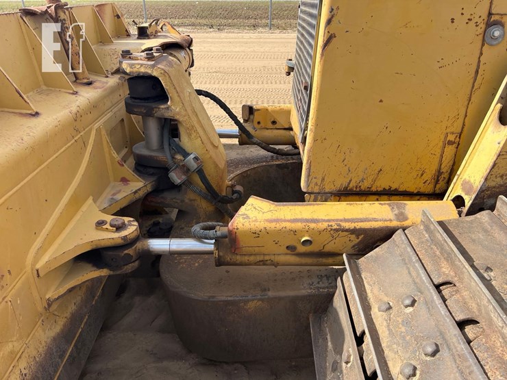 caterpillar-d6m-image-28