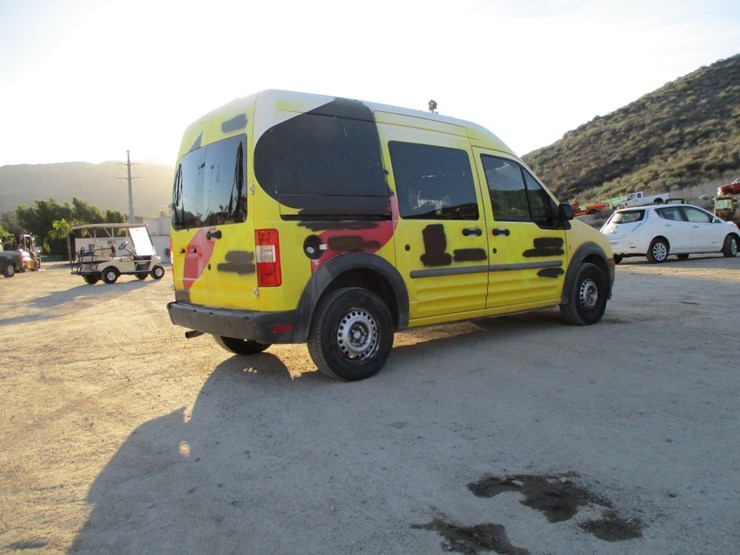 2010-ford-transit-connect-image-3