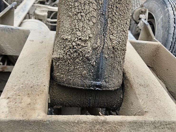 freightliner-columbia-120-image-41