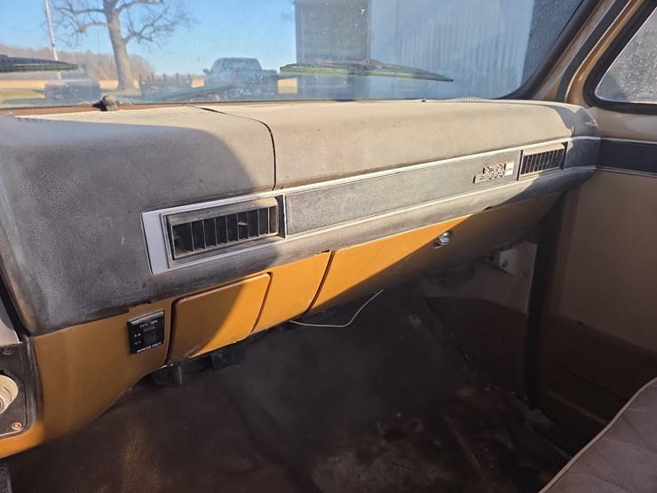 1985-gmc-3500-image-27