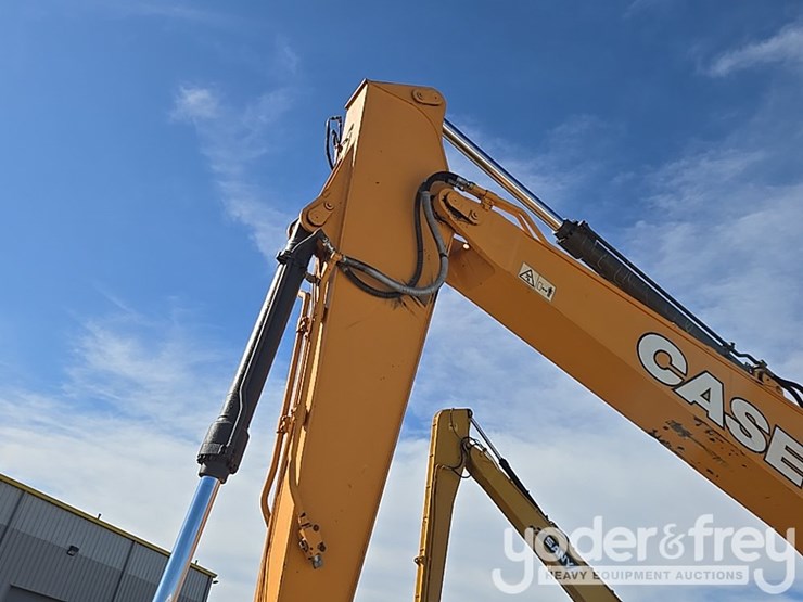 2021-case-cx210-lc-image-37