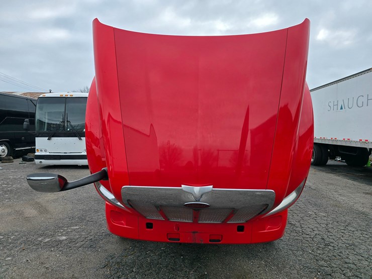 2017-peterbilt-579-image-45