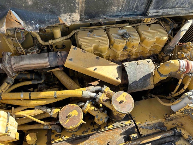 cat-350e2-haul-truck-image-22