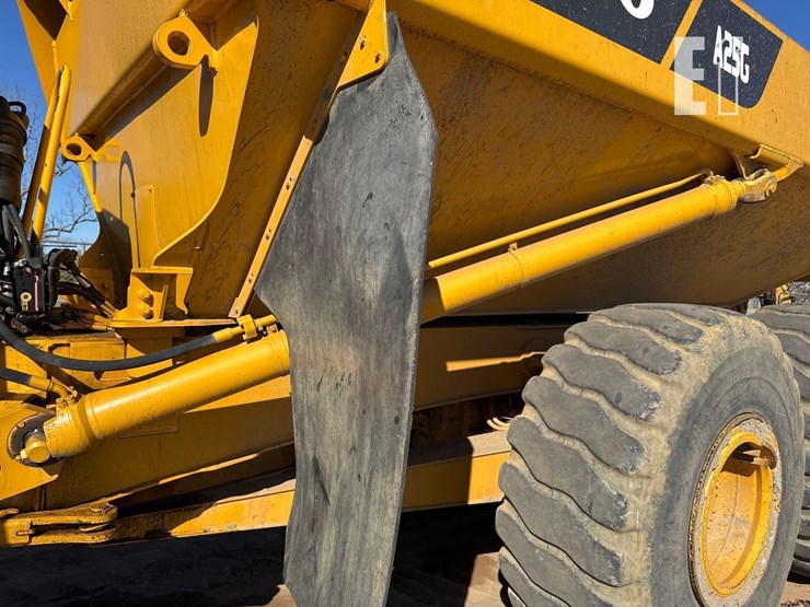 2014-volvo-a25g-image-20