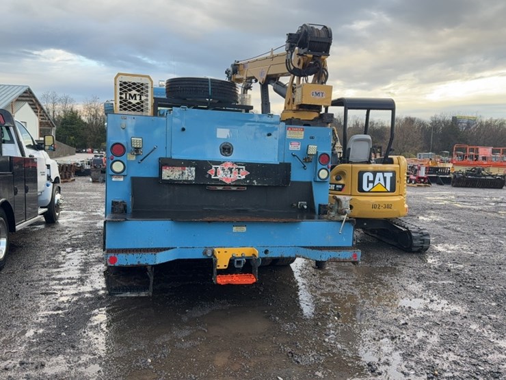 2012-peterbilt-337-image-13