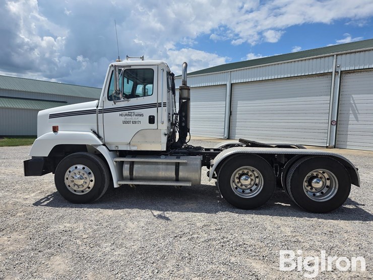 1992-freightliner-flc112-image-8