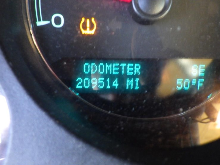 2014-chevrolet-tahoe-image-14