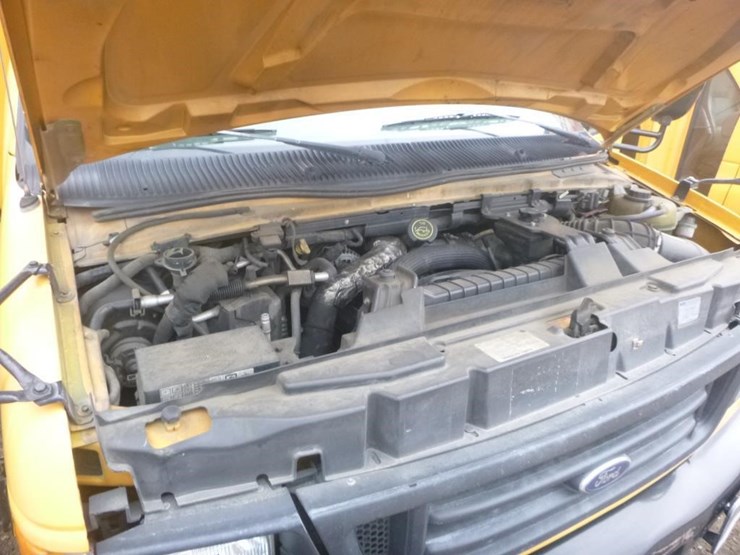 2004-ford-e450-image-14