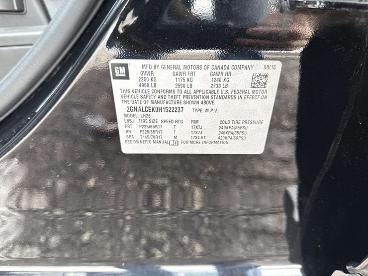 2017-chevrolet-equinox-lt-image-10