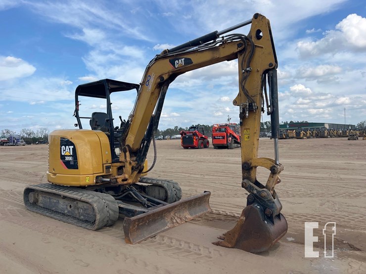 2017-caterpillar-305e2-cr-image-6