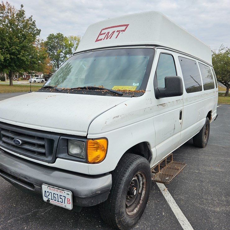 #21246 • 2007 Ford Econoline Wagon Van