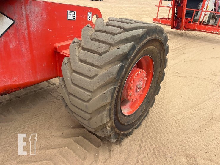 2000-jlg-800a-image-16