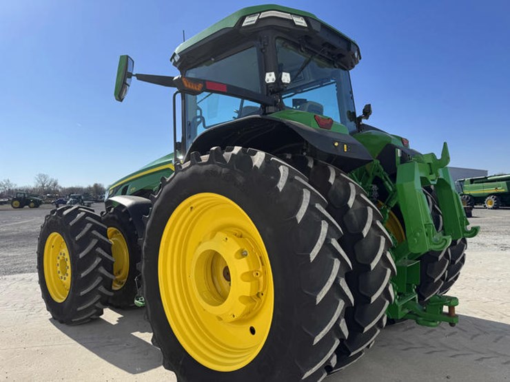 john-deere-8r-370-image-24