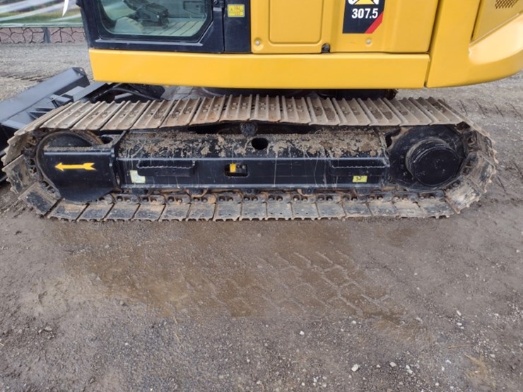 caterpillar-307.5-image-26