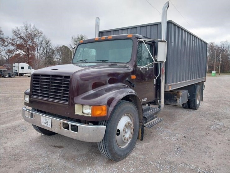 international-4700-image-1