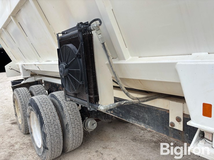 ford-lt9000-image-13