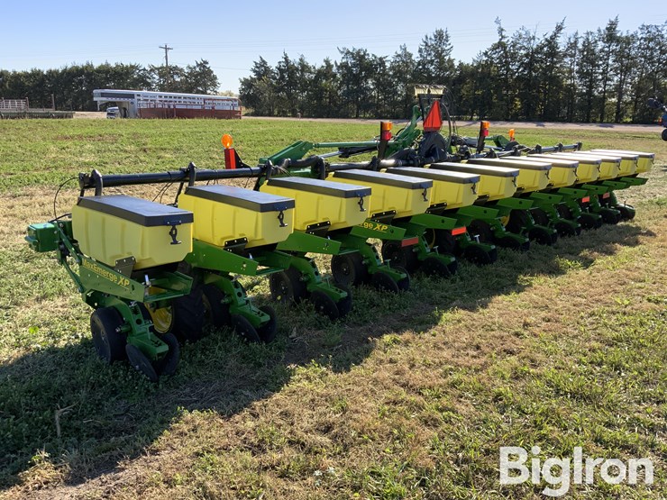 john-deere-1720-image-7