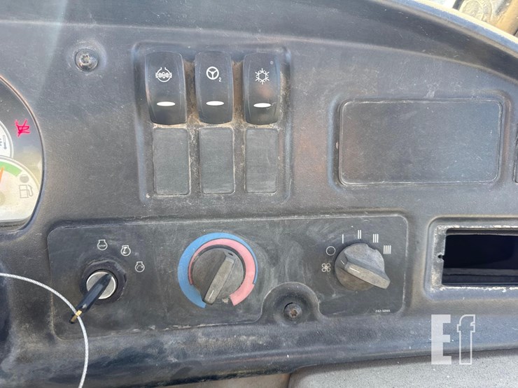 2007-caterpillar-725-image-21