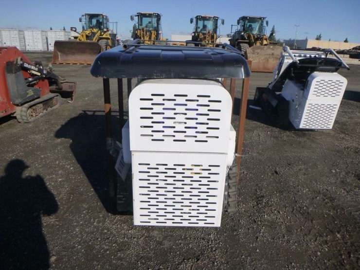 2025-bison-tele-bt360w-skid-steer-track-loader-image-8