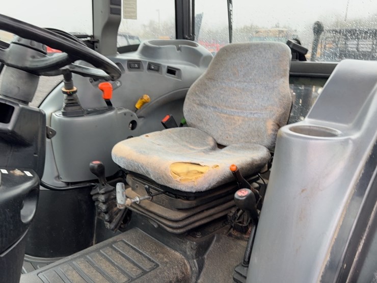 new-holland-tn75sa-image-16