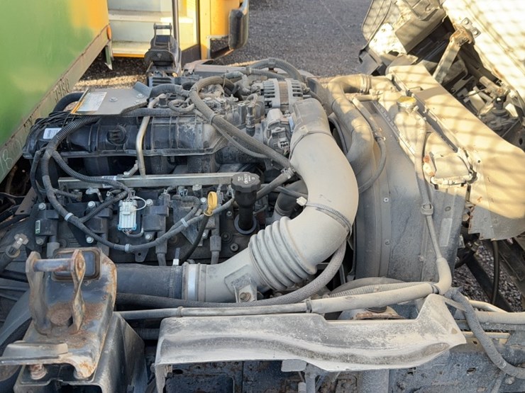 isuzu-npr-hd-image-17