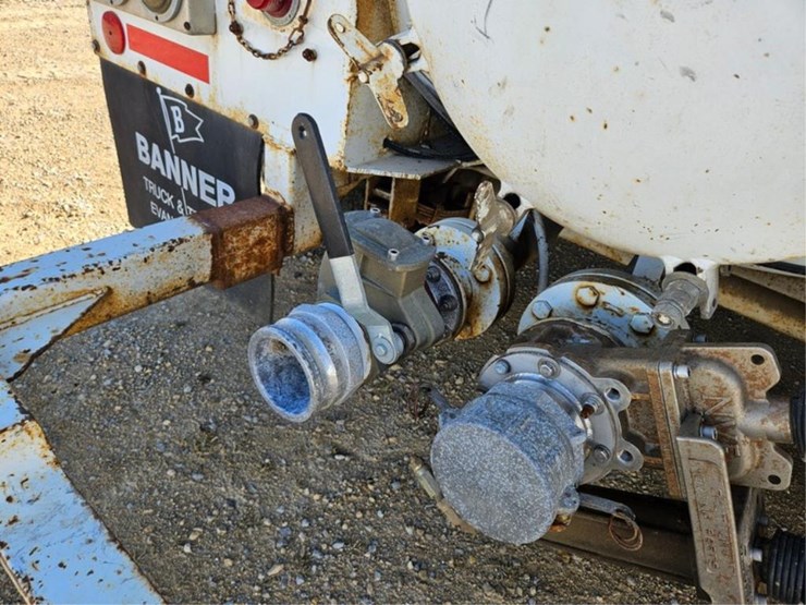 #3272-•-1983-presvac-systems-sewer-vac-image-33