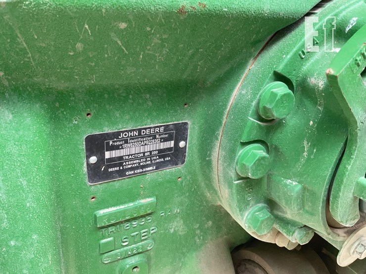 john-deere-8r-250-image-15